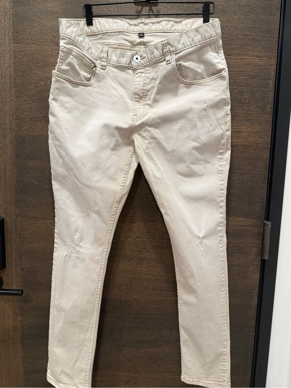 INC International Concepts Men's Skinny Jeans in Off-White Cream